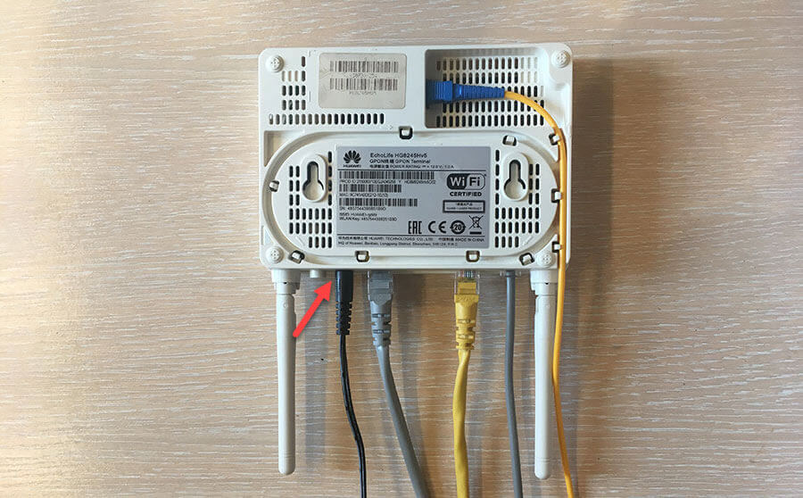 Подключение порта POWER модема Huawei EchoLife HG8245HV5 к электрической розетке