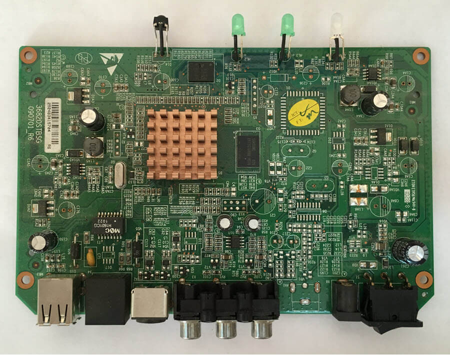 Передняя сторона платы интерактивной приставки ZTE ZXV10 B600